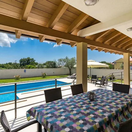 Holiday home In Mit Privatem Pool By Interhome
