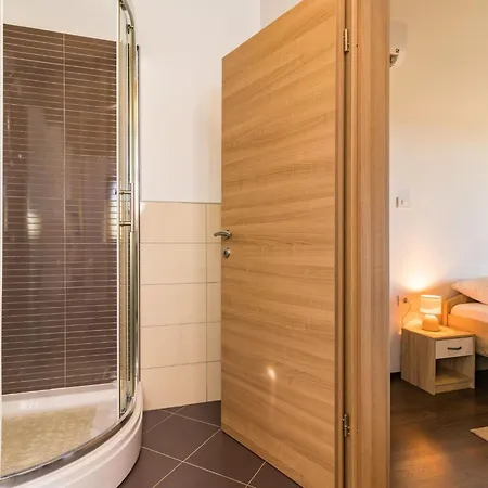 別荘 In Mit Privatem Pool By Interhome Juršići