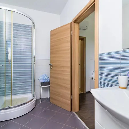 別荘 In Mit Privatem Pool By Interhome Juršići