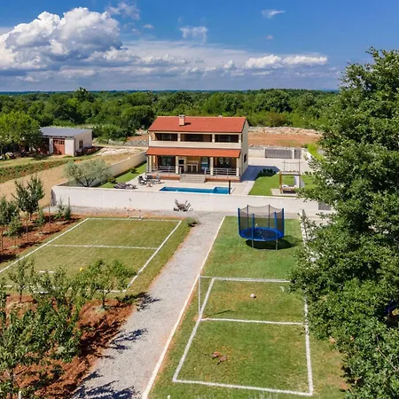 Holiday home In Mit Privatem Pool By Interhome Jursici