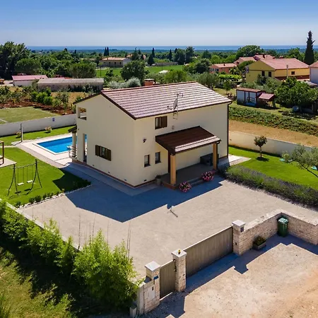 Holiday home In Mit Privatem Pool By Interhome Jursici
